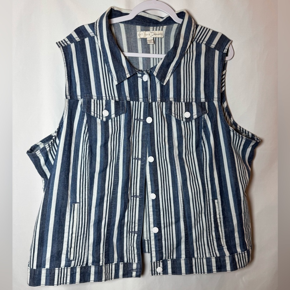Est. 1946 Denim Striped Sleeveless Denim Vest 26/28
